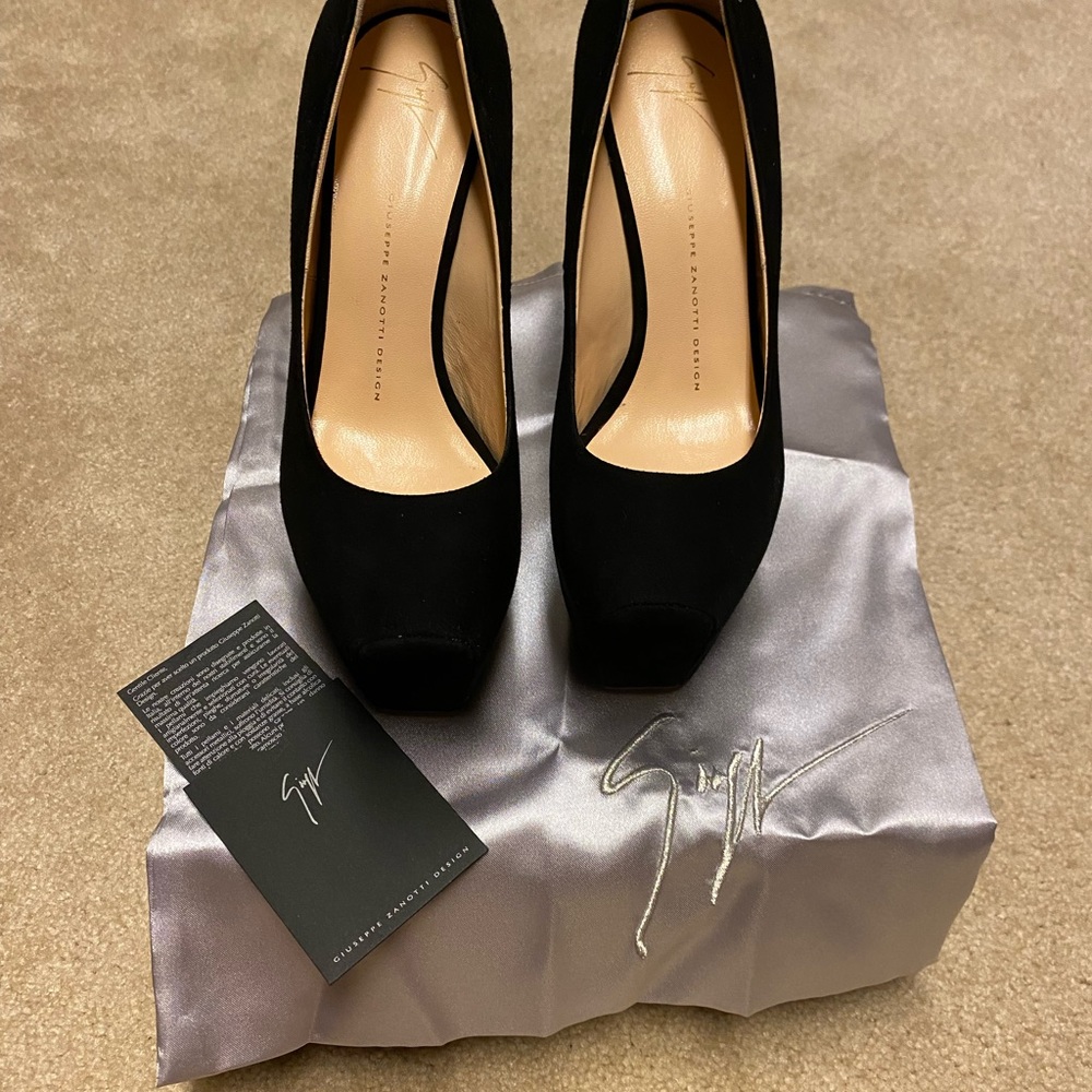 SOLD-*Authentic* NWT Giuseppe Zanotti platform heels - Picture 2 of 9